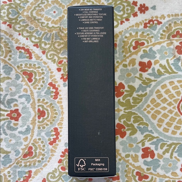 NWT Gucci Éternité de Beauté Foundation 24 Hour Breathable Wear Medium 330W 30ml - Picture 3 of 5